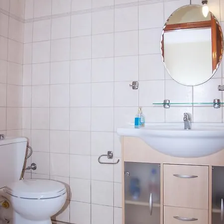 Emelia Apartment